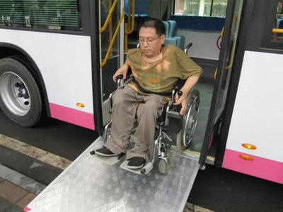 那些年,我們一起坐過的車 殘疾人座車