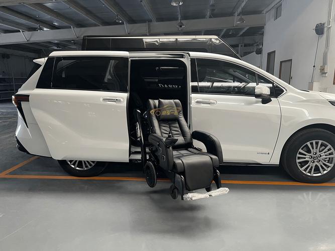 選擇適合改裝福祉座椅的車(chē)型 為殘疾人乘車(chē)出行提供便利